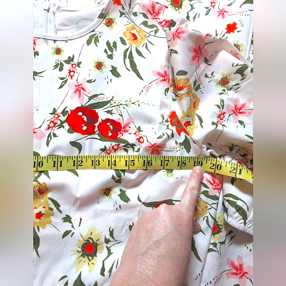 NWT White Floral maxi dress (L) - Picture 6 of 8